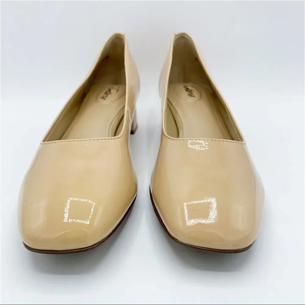 Trotters Tan Patent Leather Chunky Low Heel Women’s  Pumps 9 Narrow‎ Square Toe